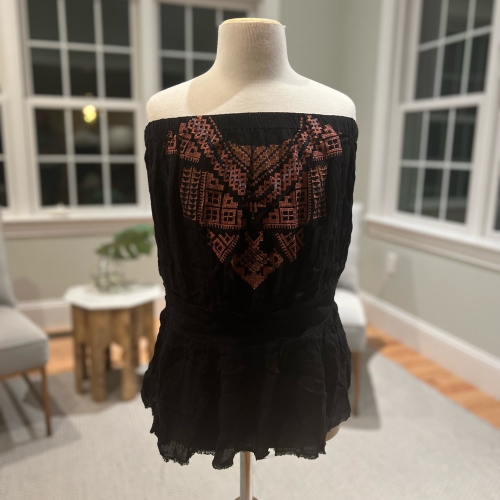 Strapless peplum top